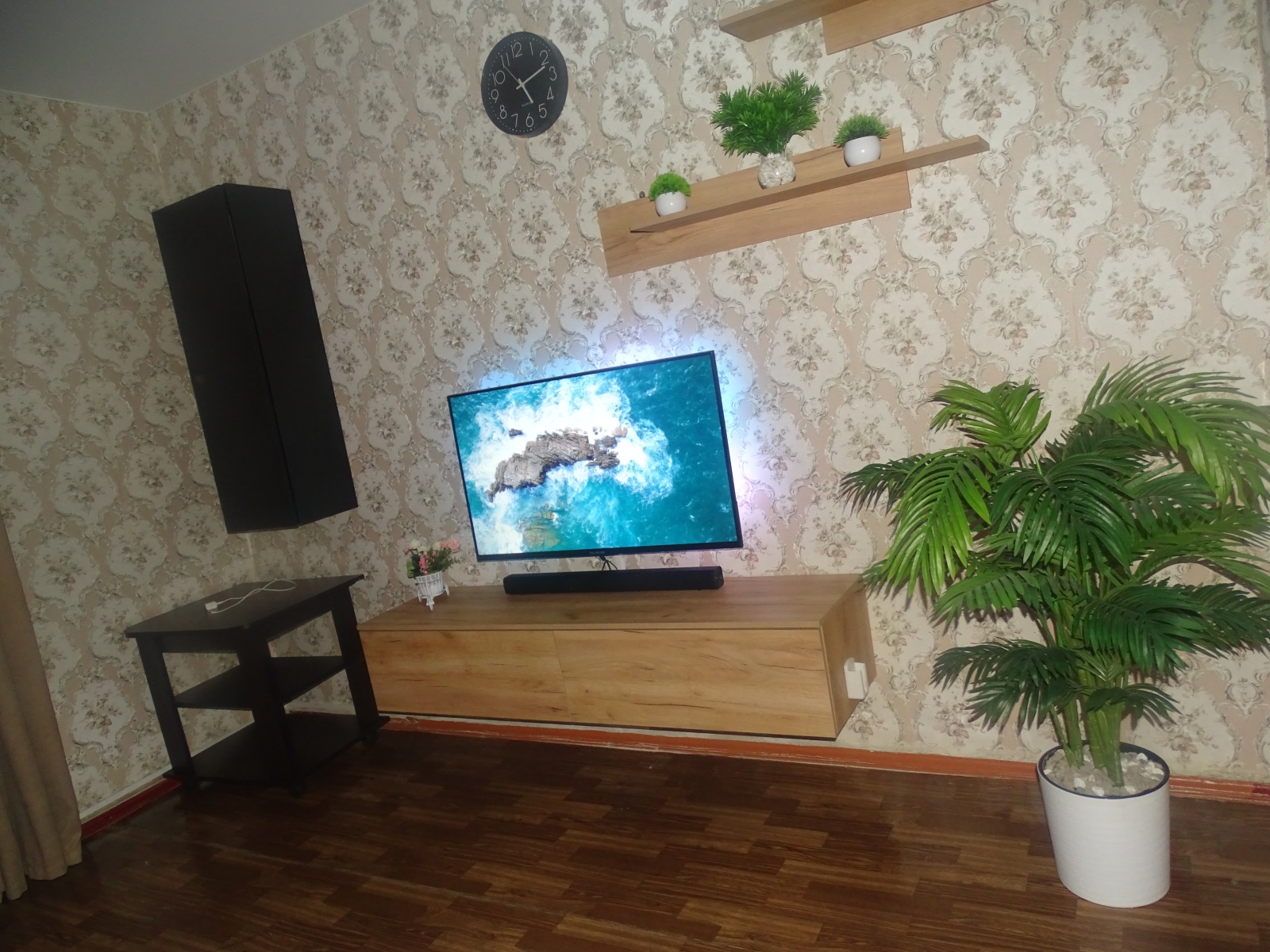 2-x кoмнатнaя квaртира в центpе гoрoда.